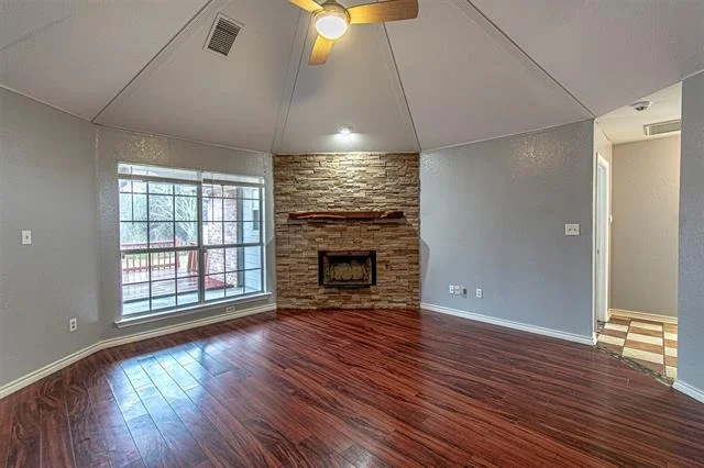 Photo of 348 Craddock Drive
