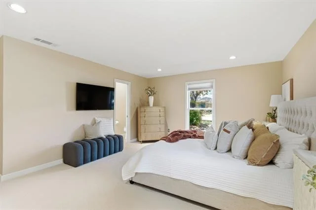 Photo of 237 Woodcrest Drive