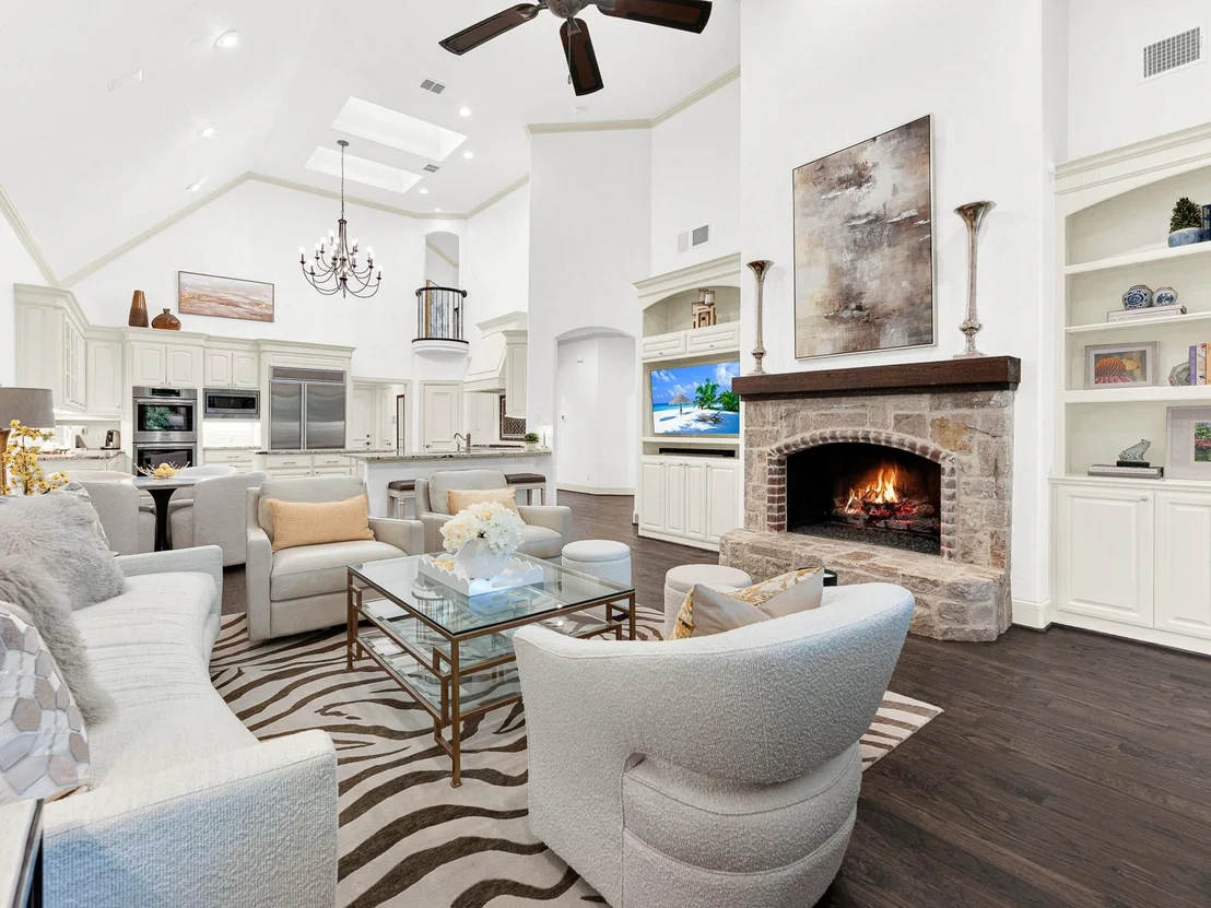 Photo of 2140 Sutton Place