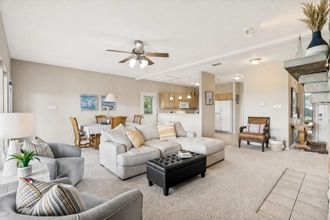 Photo of 303 Eagle Point