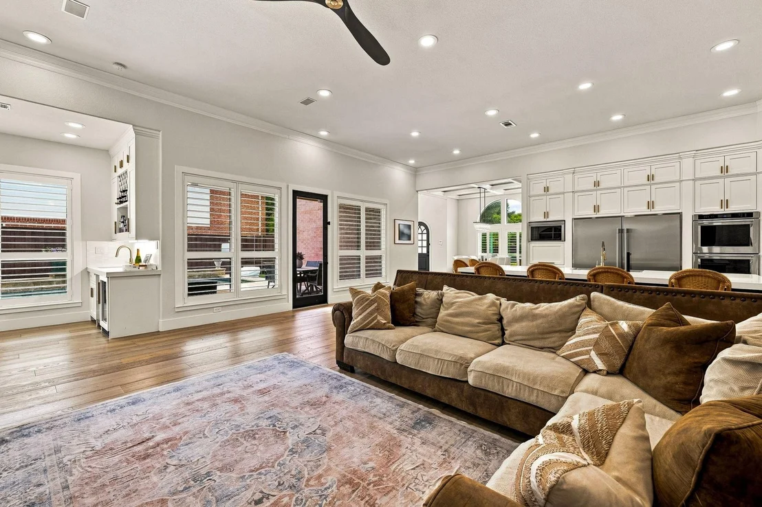 Photo of 5941 Tiburon Drive