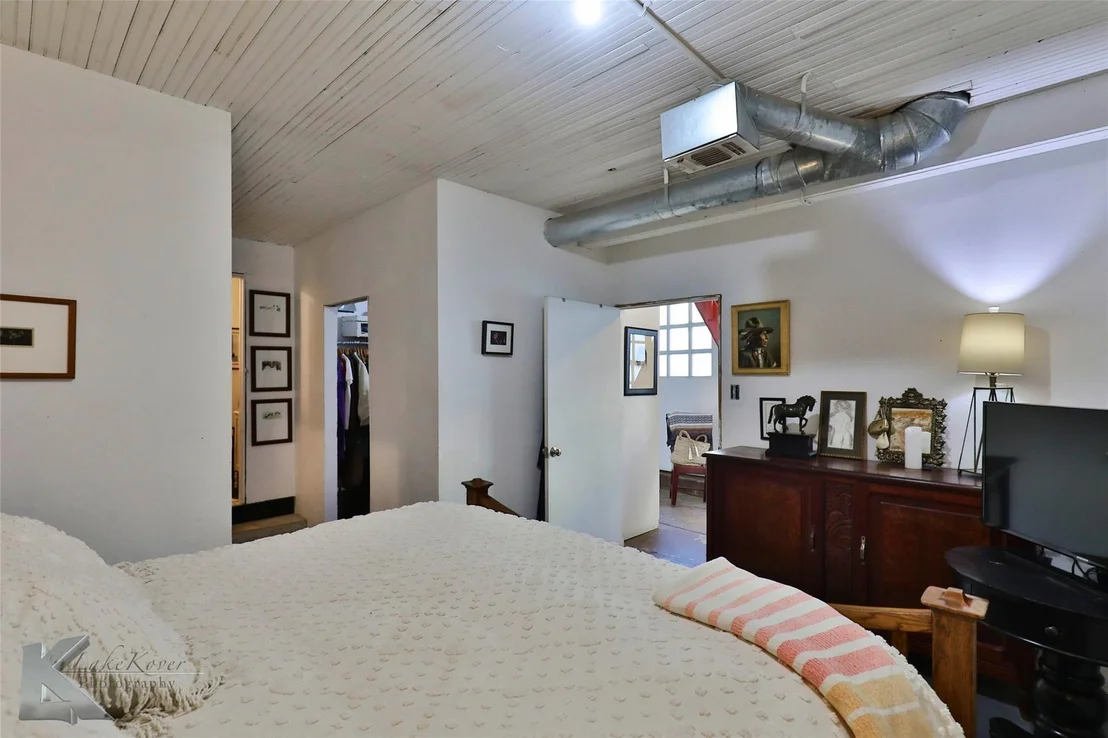 Photo of 306 Conrad Hilton St Boulevard
