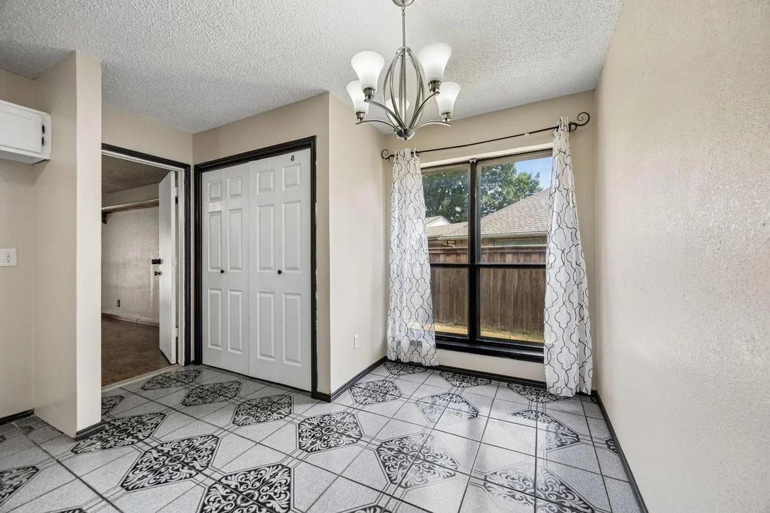 Photo of 2409 Doral