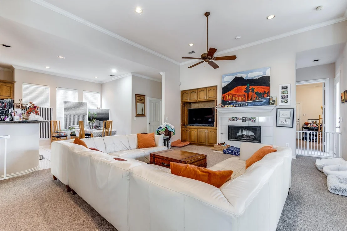 Photo of 5929 Pebblestone Lane