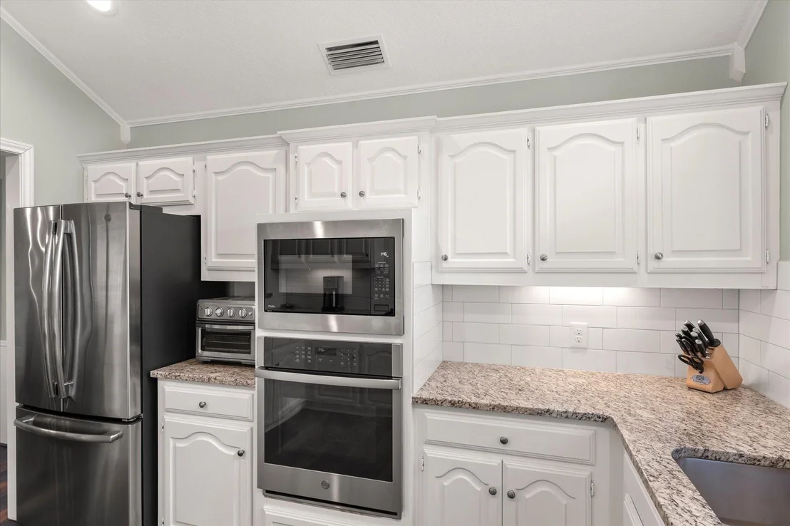 Photo of 10612 Live Oak Drive
