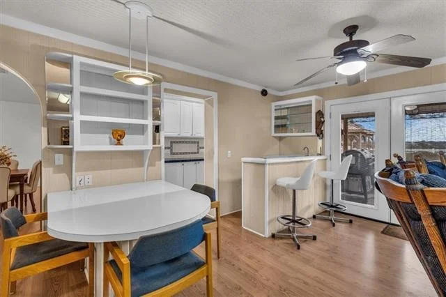 Photo of 1064 Warren Road