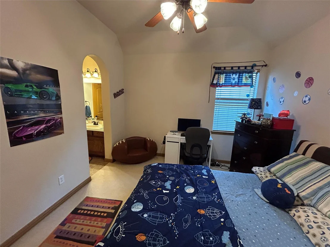 Photo of 2219 Longview Road