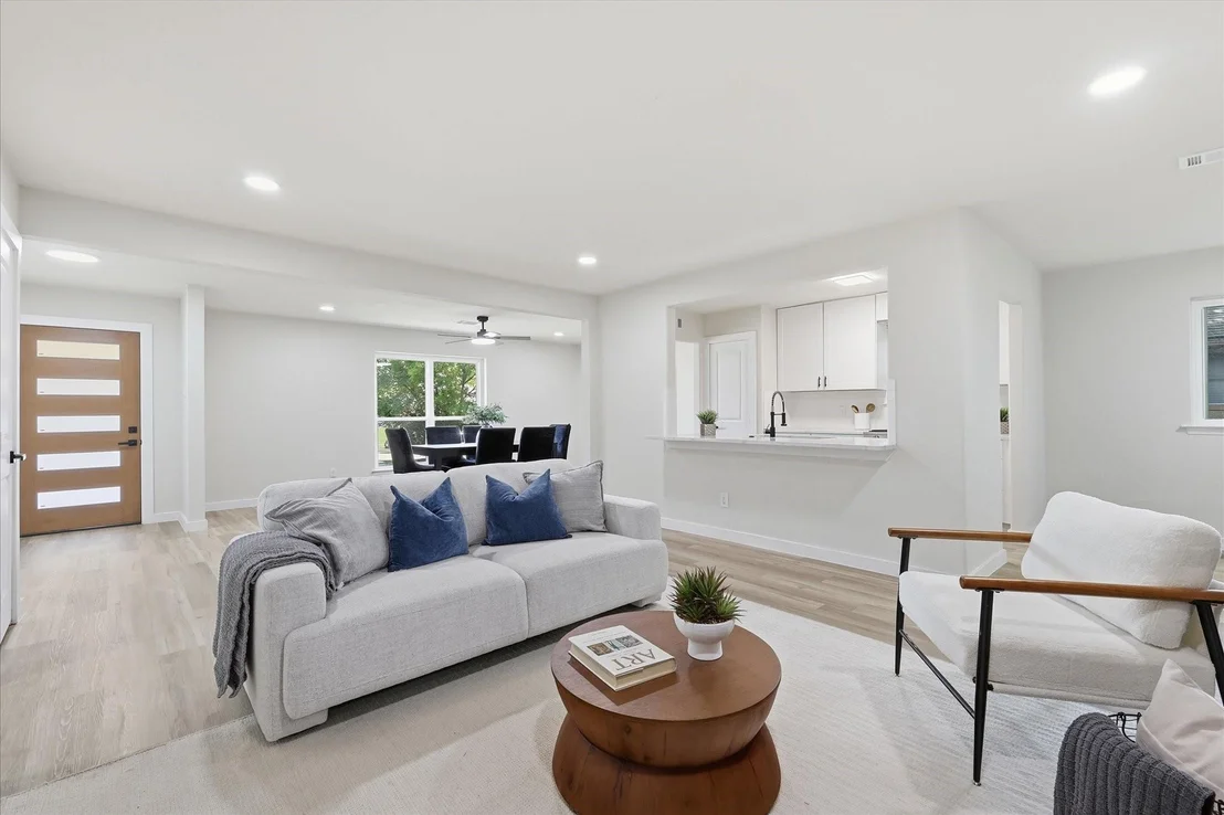 Photo of 419 Summit Drive