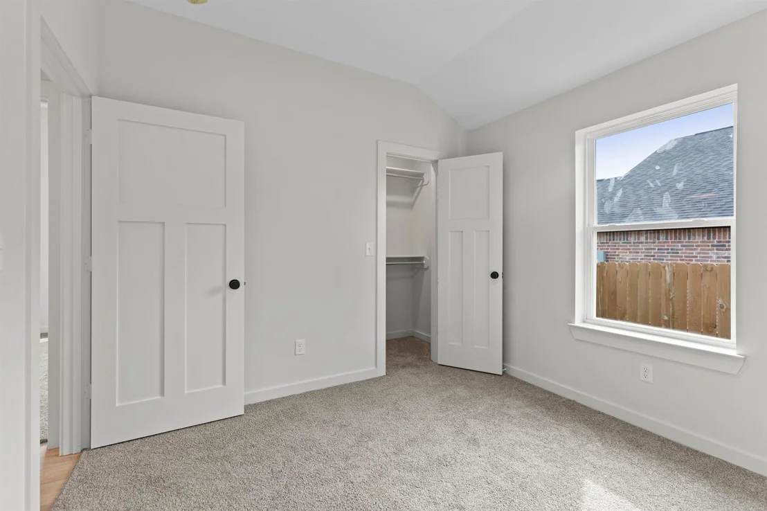 Photo of 16514 Crossing Circle