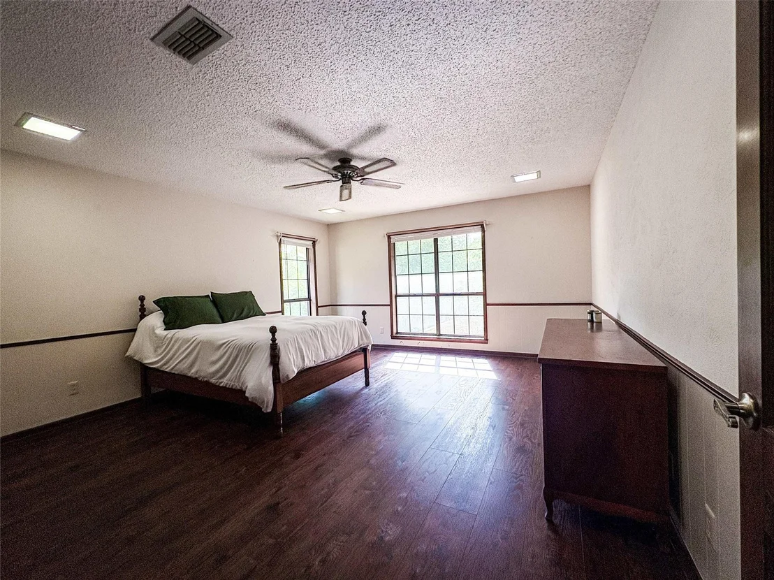 Photo of 802 Circle Drive