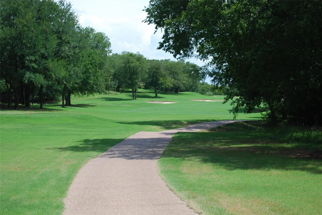 Photo of 15013 Golf Drive