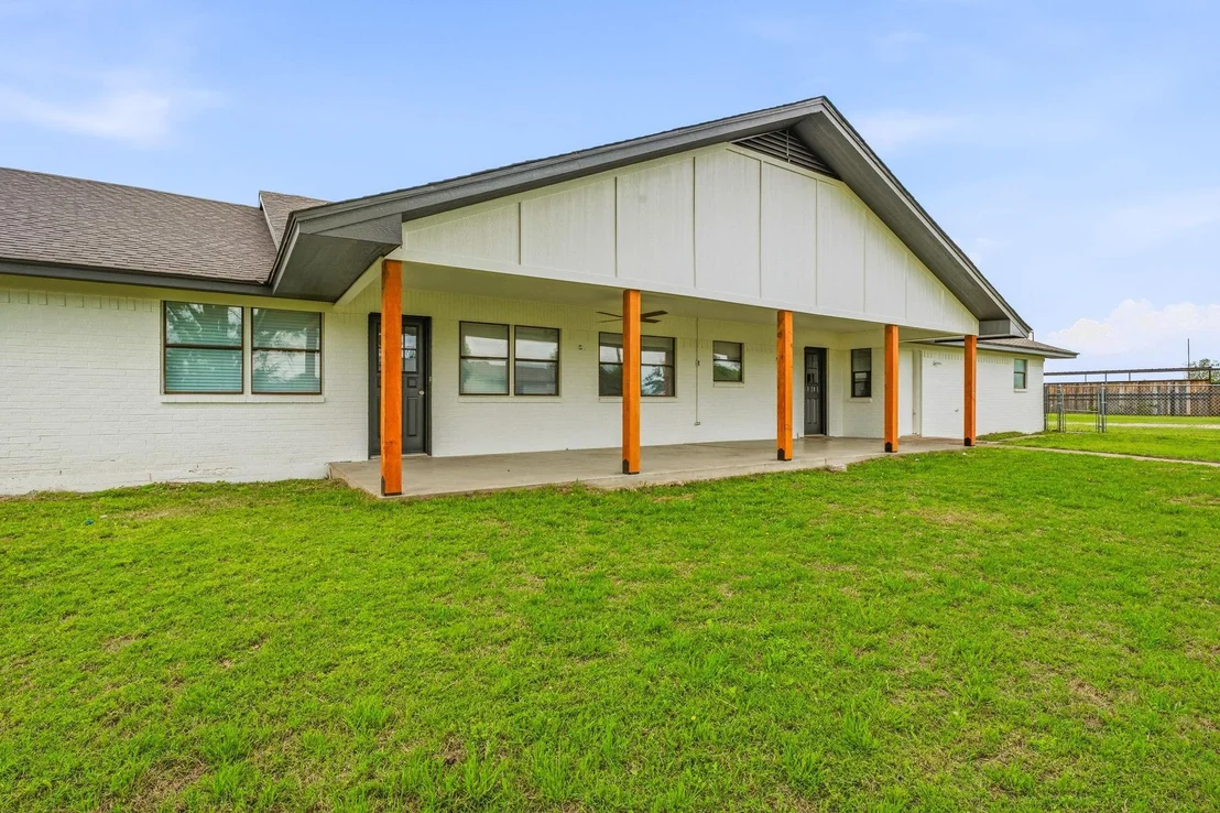 Photo of 621 County Road 484