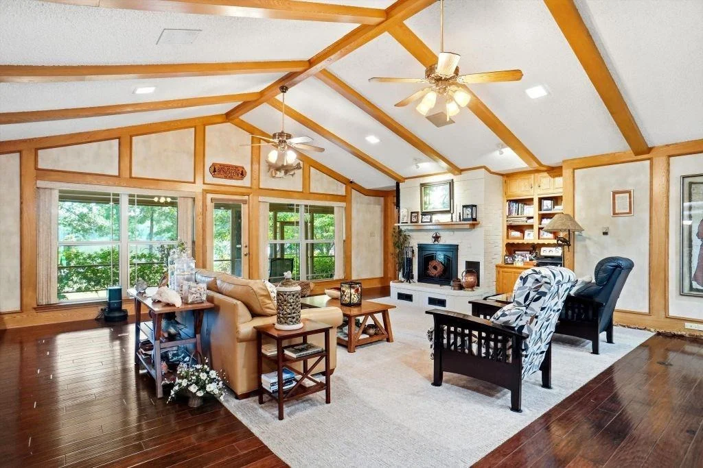 Photo of 665 Private Road 5881