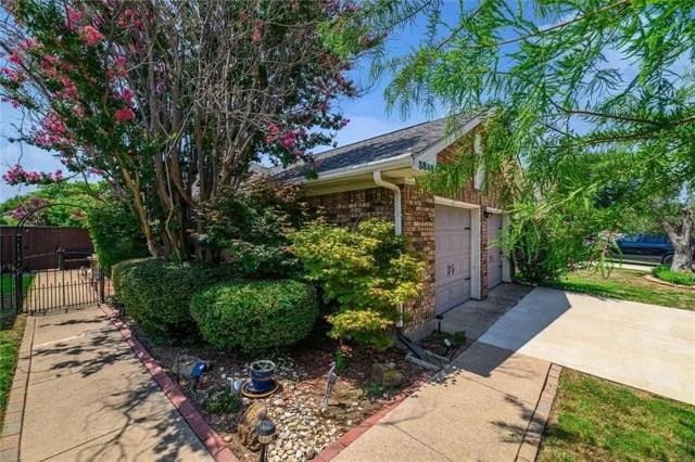 Photo of 3848 Dalston Lane