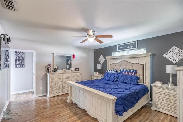Photo of 1070 Larned Lane