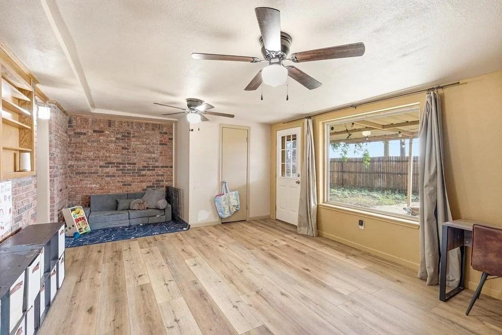 Photo of 1435 Bandera Dr