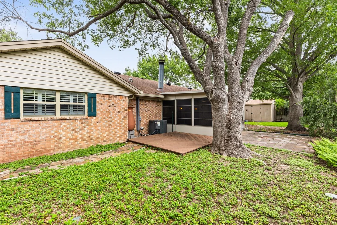 Photo of 7100 Canterbury Drive