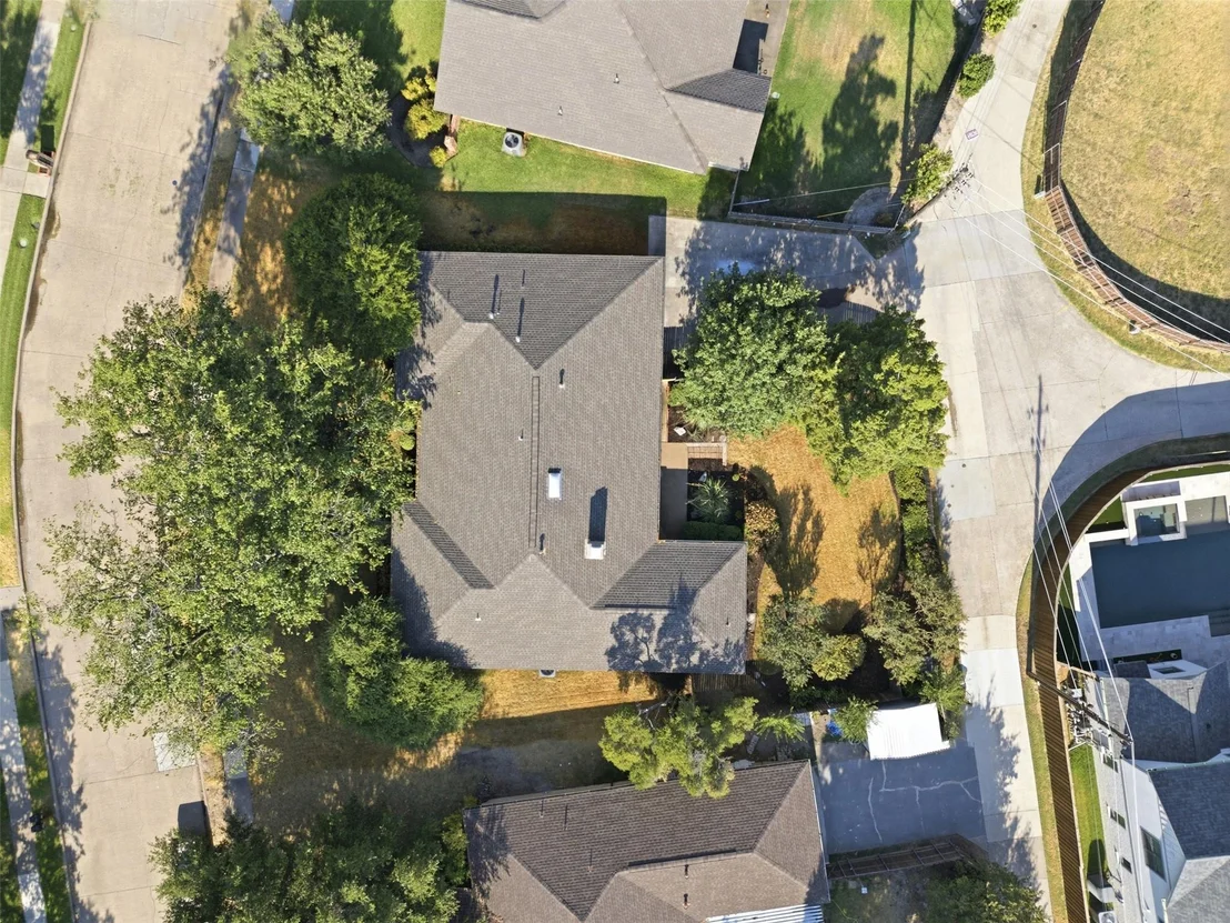 Photo of 1905 Midcrest Drive