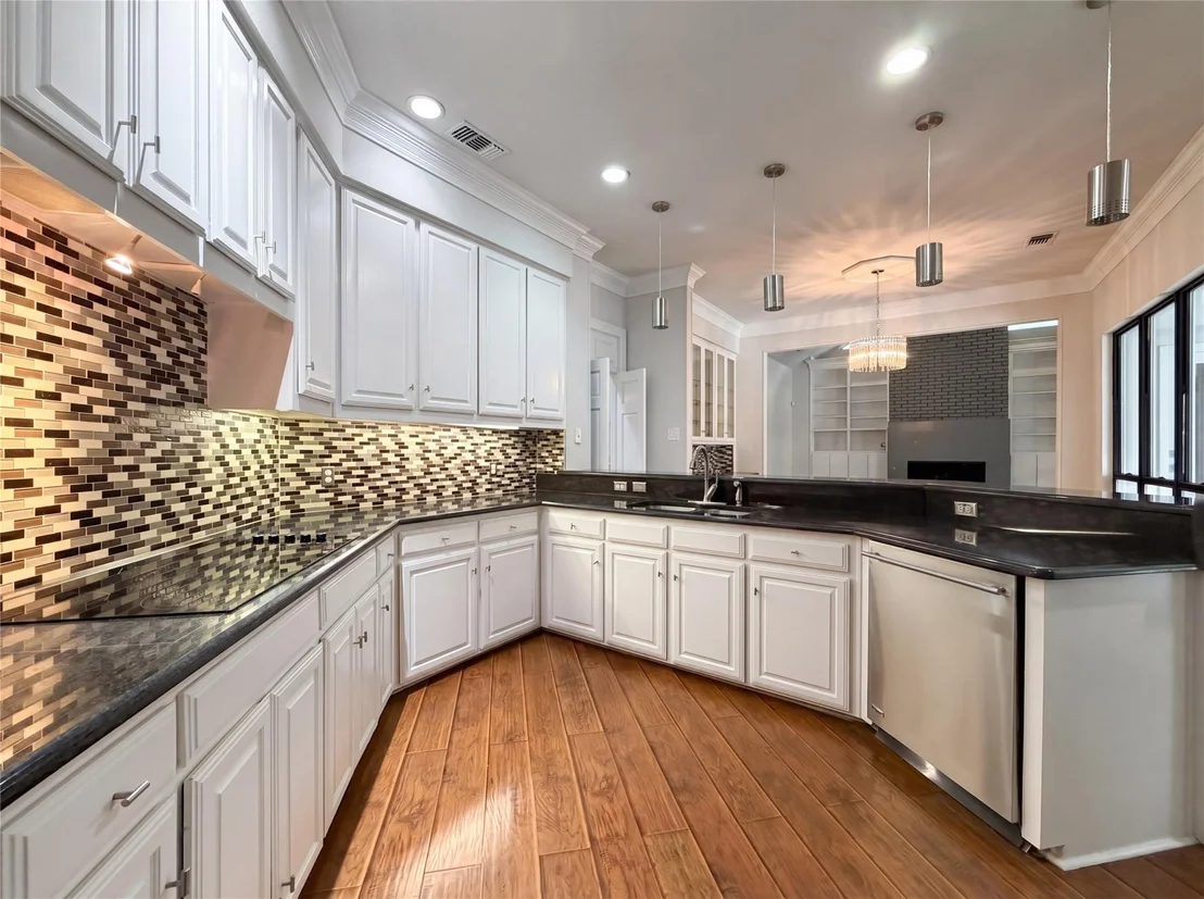Photo of 2405 Castle Rock Road