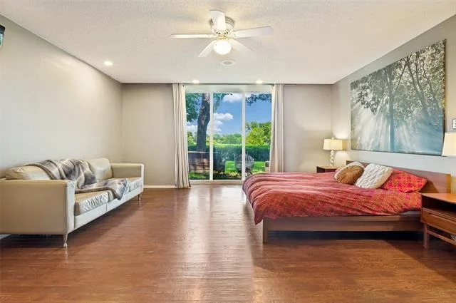 Photo of 6652 Talbot Parkway
