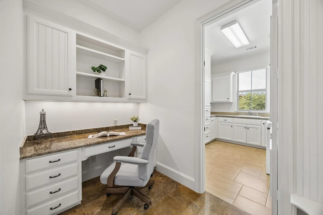 Photo of 1613 Buckingham Drive
