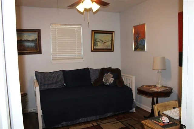 Photo of 208 PARK DR