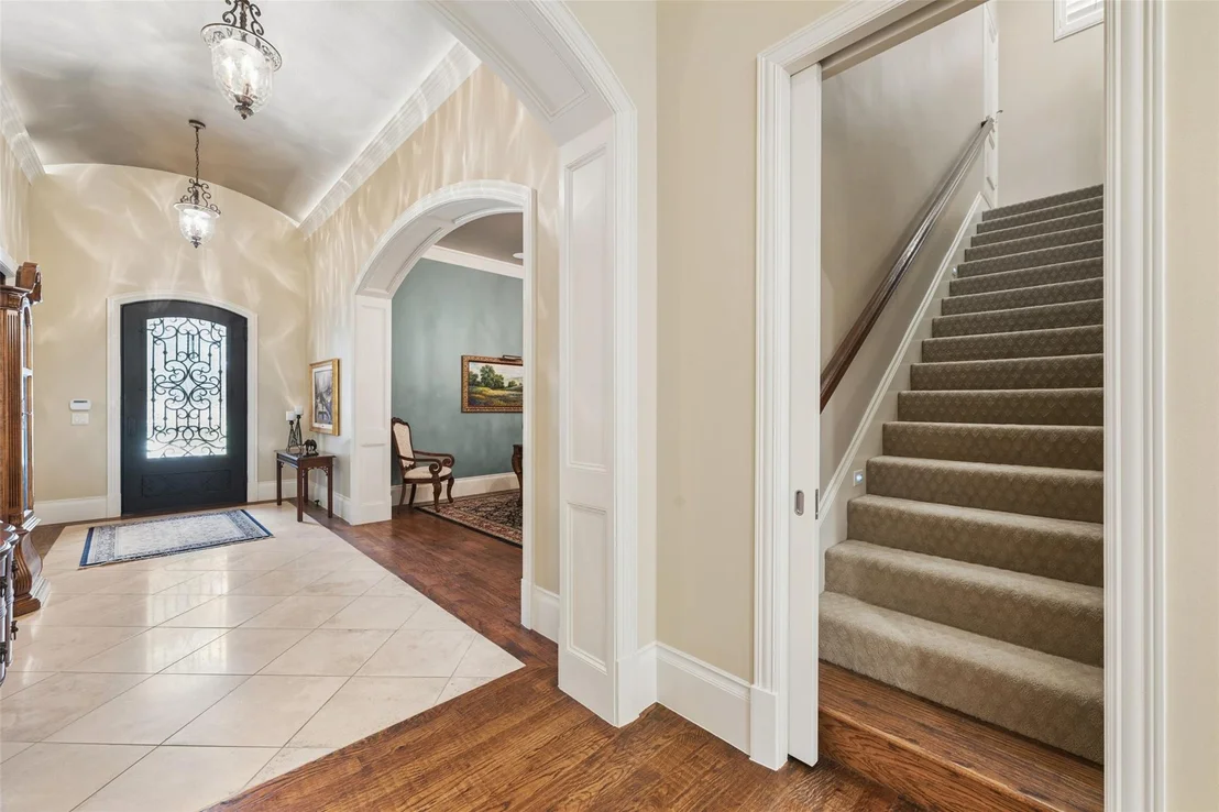 Photo of 6350 Memorial Drive