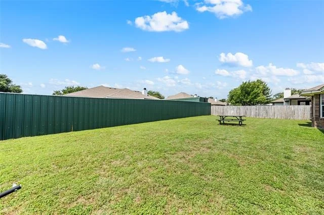 Photo of 104 W Jade Drive