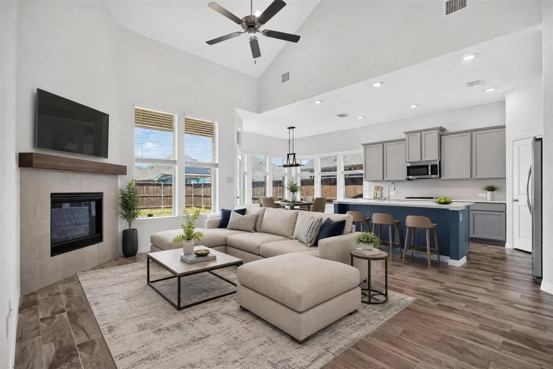 Photo of 729 Lombard Lane