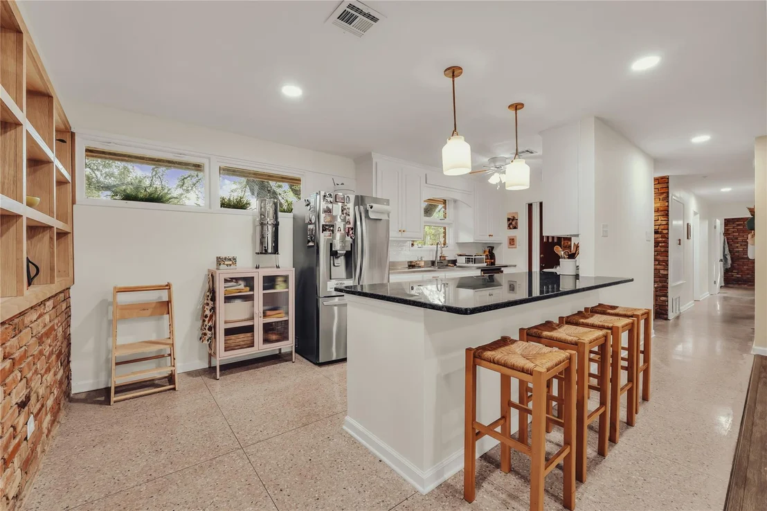 Photo of 2112 Gregory Lane