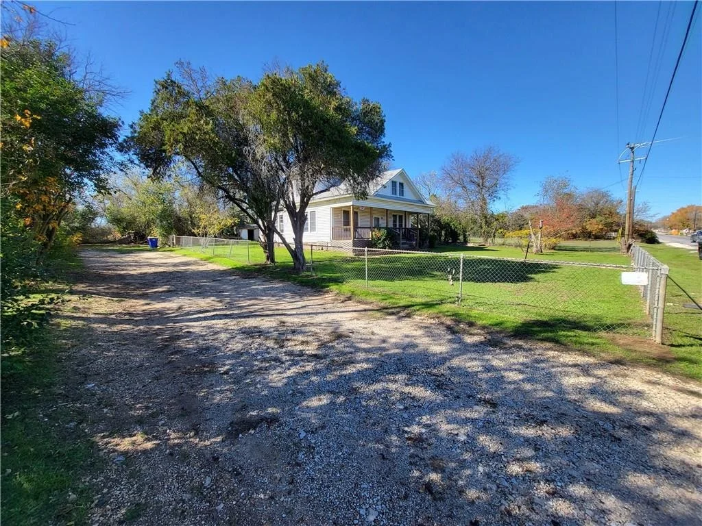 Photo of 426 N Houston Street