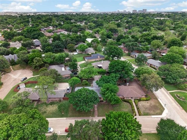 Photo of 3204 Greenbriar Lane