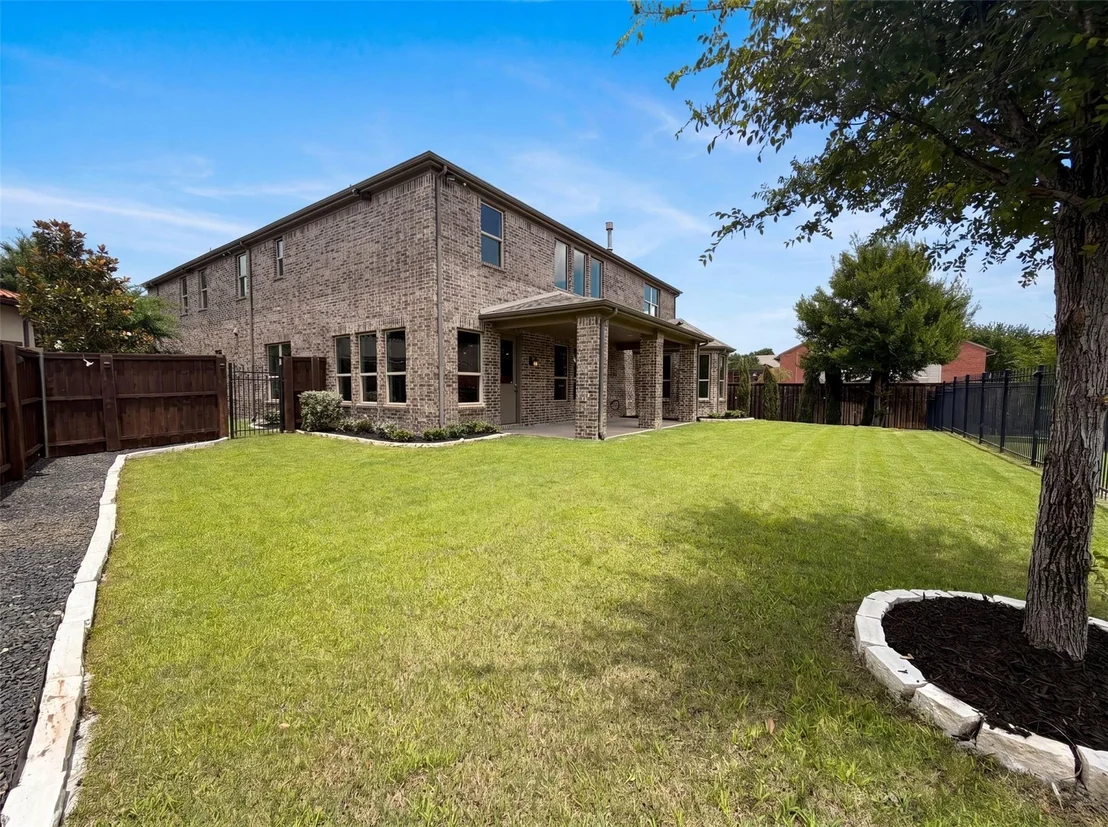 Photo of 7221 Durand Drive
