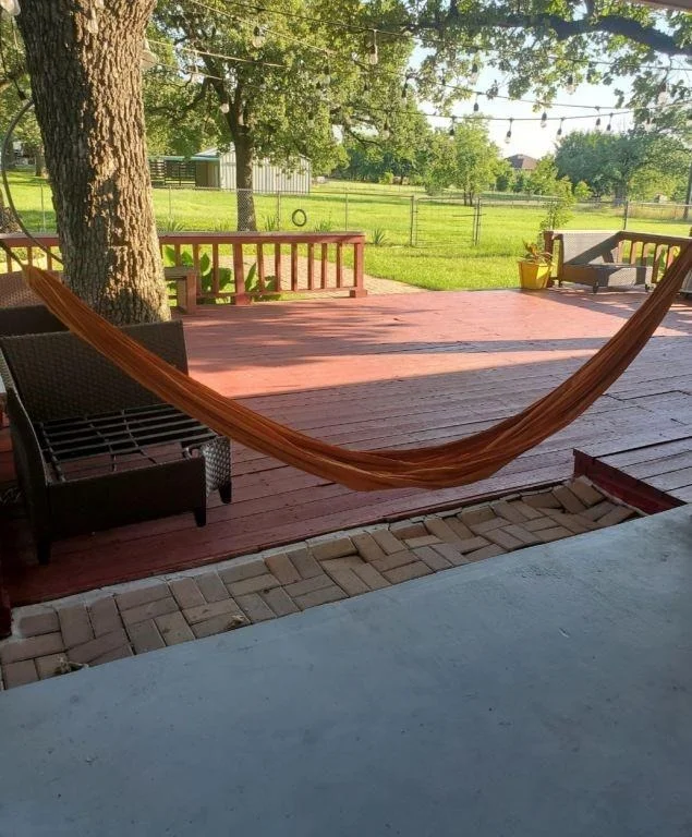 Photo of 2524 Mockingbird Road