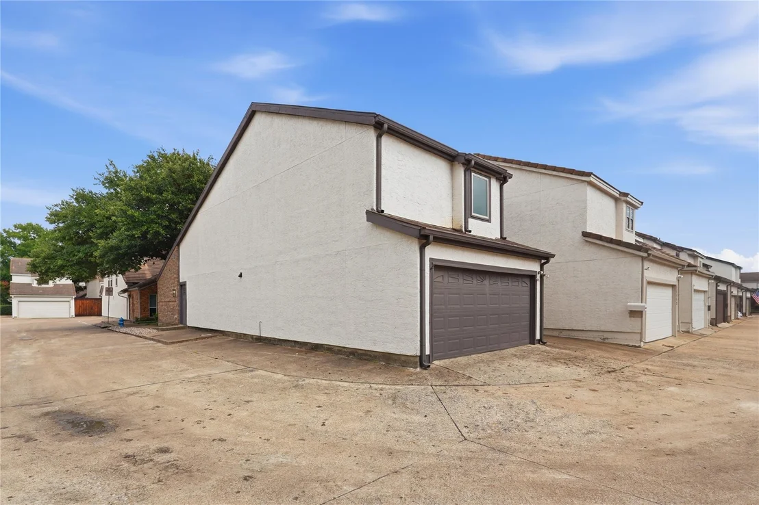 Photo of 17118 Planters Row