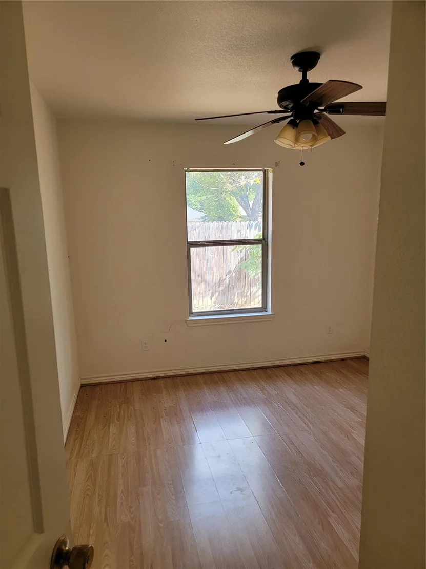 Photo of 4904 Saddleback Road