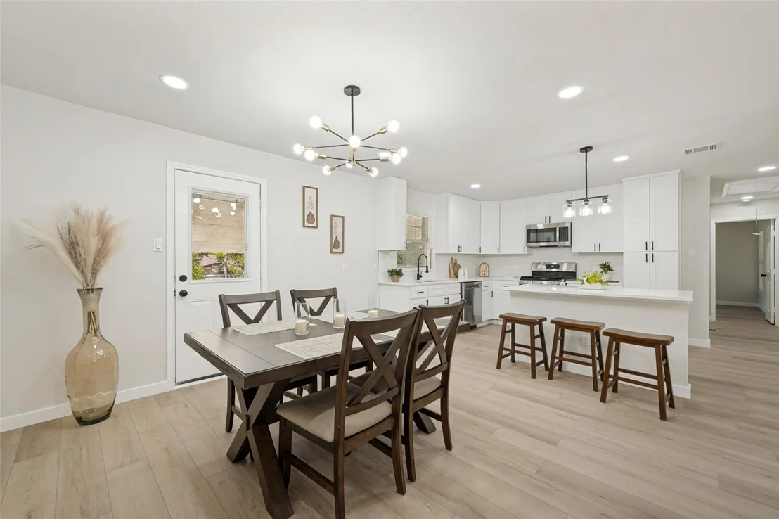 Photo of 112 Oriole Drive