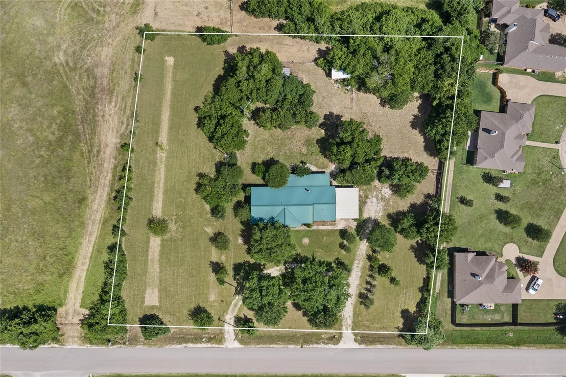 Photo of 440 Williams Road