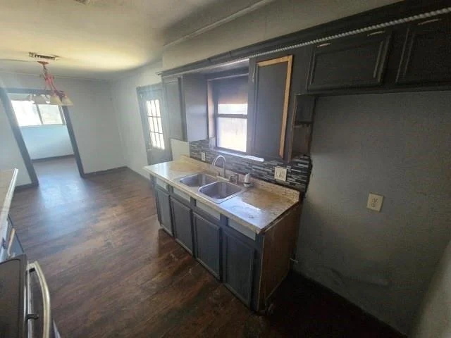 Photo of 644 W Ligustrum Boulevard