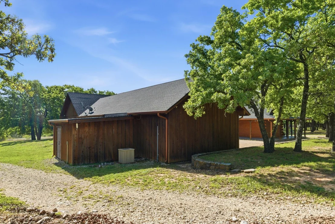 Photo of 2197 Netherly Lane