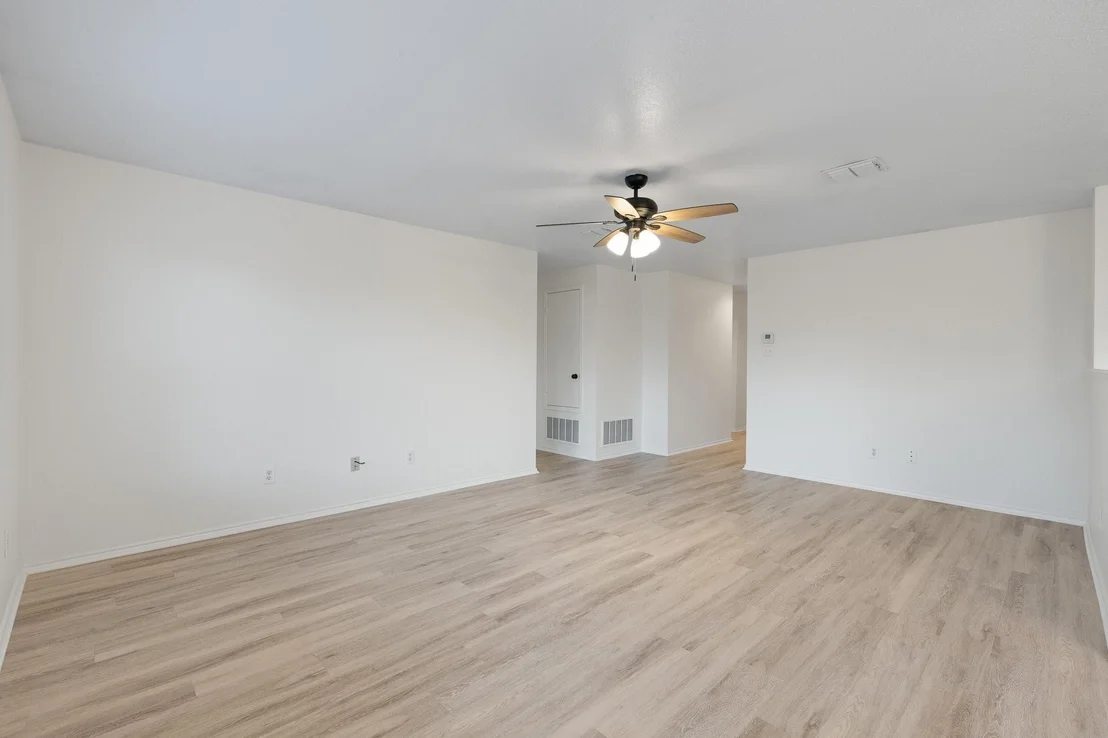 Photo of 1128 Boxwood Drive