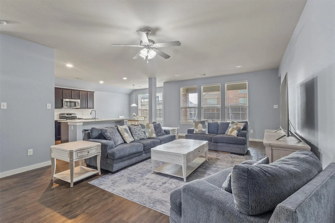 Photo of 1300 Lawnview Drive
