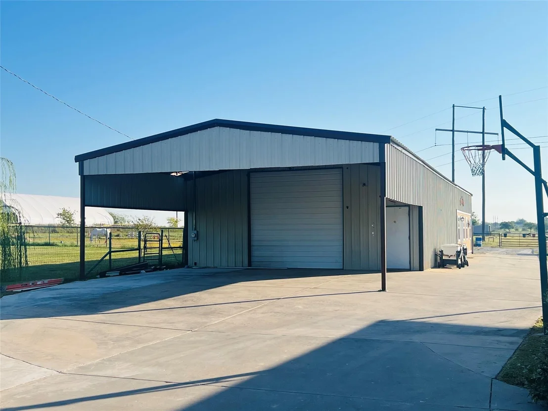 Photo of 7229 County Road 1205