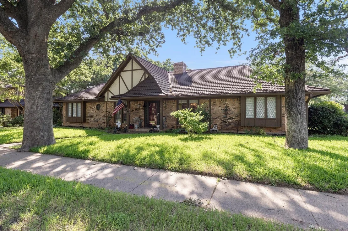 Photo of 3600 Lake Pontchartrain Drive