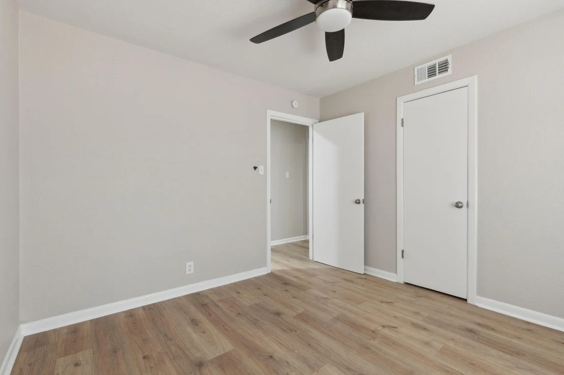 Photo of 1407 Robin Drive