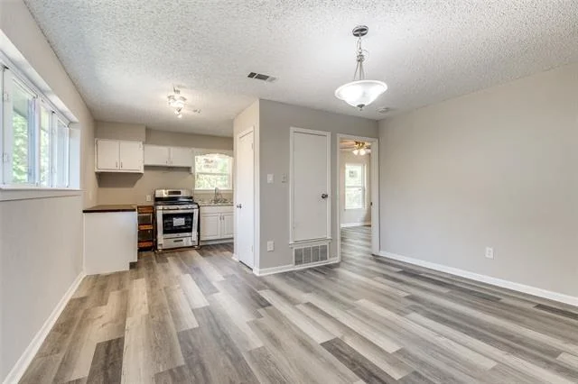 Photo of 1541 Cloverdale Drive