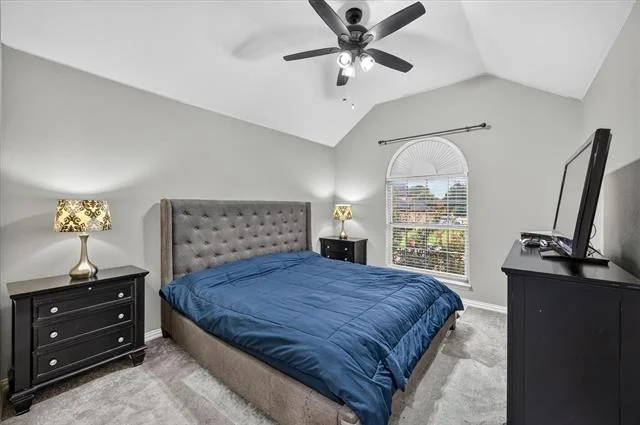 Photo of 851 Bridle Path