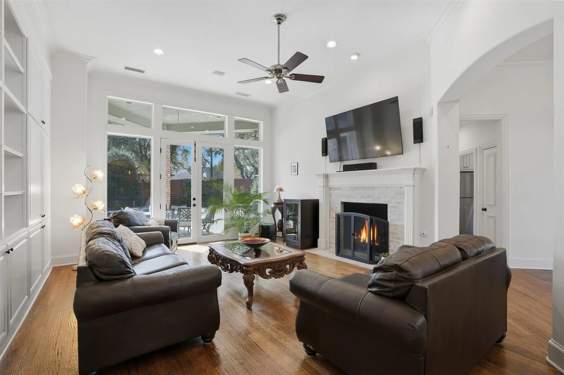 Photo of 3509 Lakebrook Drive