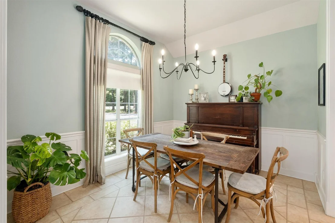 Photo of 1109 Robbins Road
