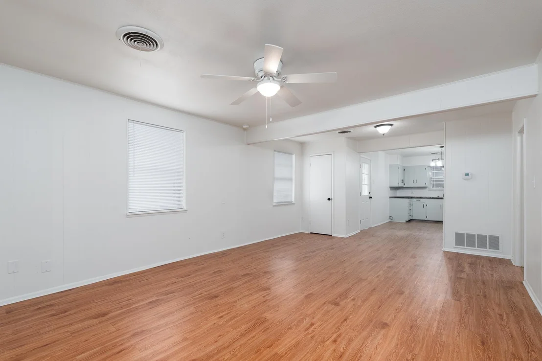 Photo of 102 S 2nd Street